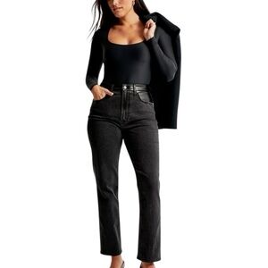 Abercrombie & Fitch Curve Love Ultra High Rise Straight Jean 32/14 Black